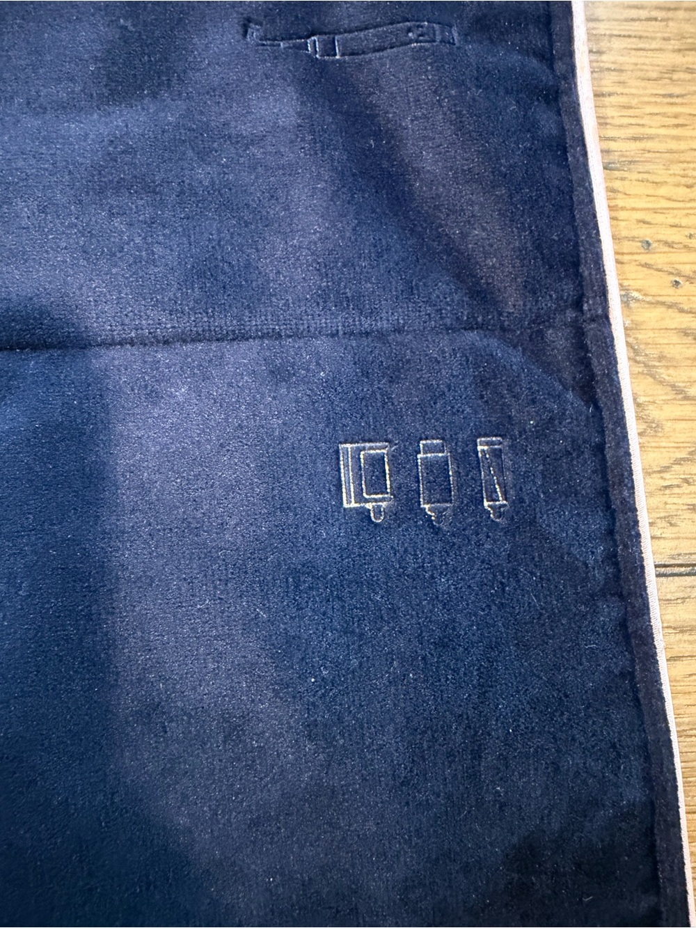 Dyson Black Mat with Light Pink Trim no tools - Picture 5 of 9